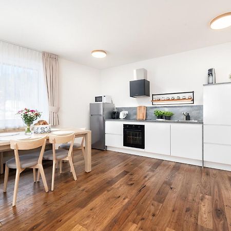 Apartmany Horska, Врхлаби Экстерьер фото