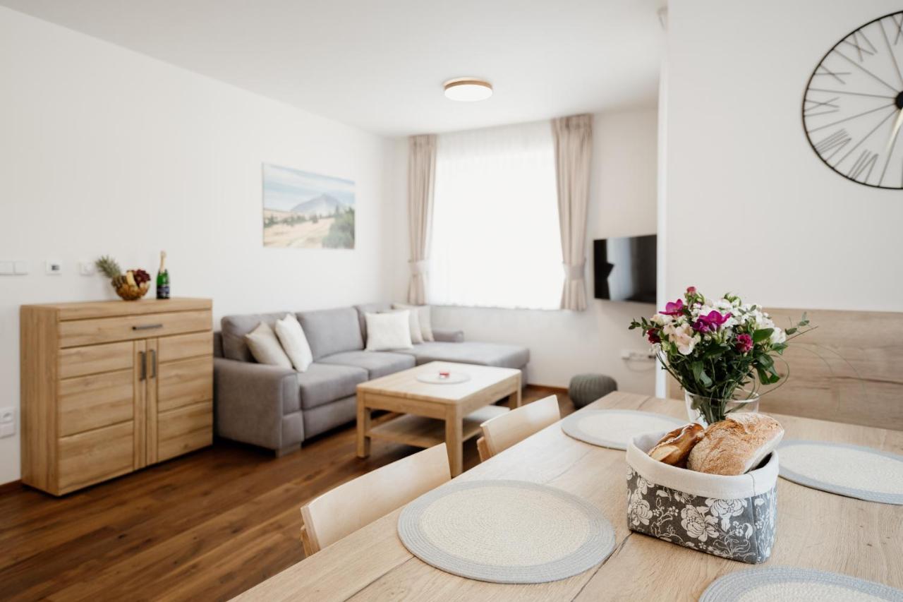 Apartmany Horska, Врхлаби Экстерьер фото