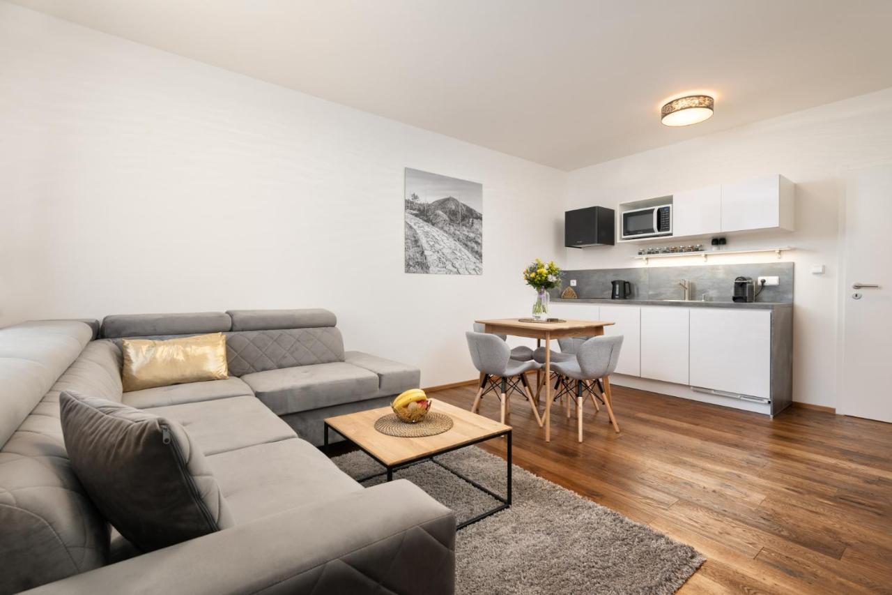 Apartmany Horska, Врхлаби Экстерьер фото